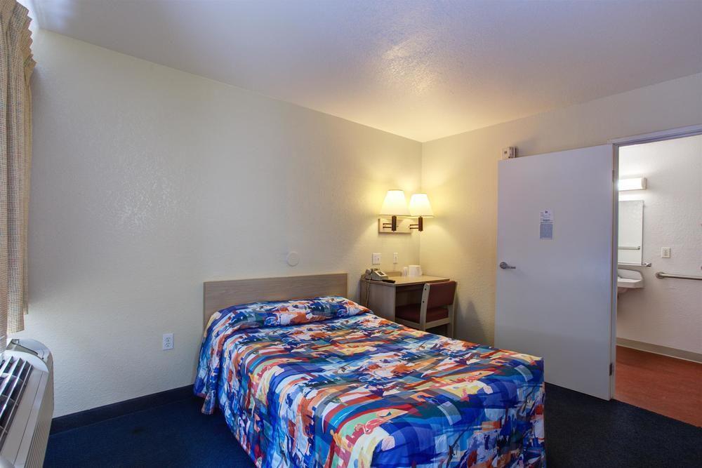 Motel 6-Kelso, Wa - Mt. St. Helens Bagian luar foto