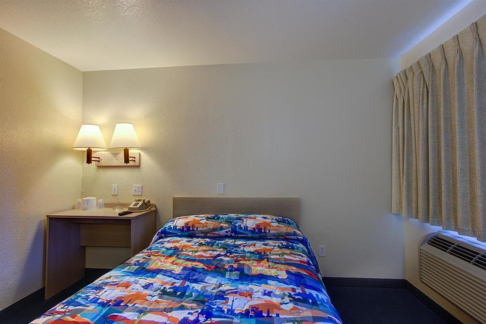 Motel 6-Kelso, Wa - Mt. St. Helens Bagian luar foto