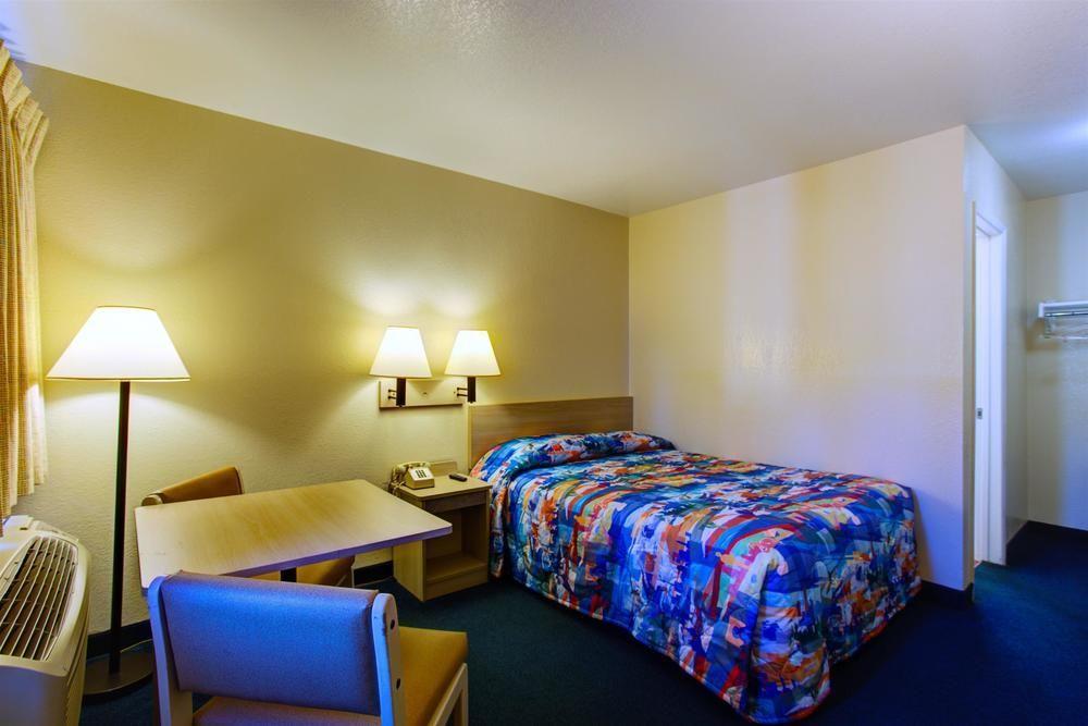Motel 6-Kelso, Wa - Mt. St. Helens Bagian luar foto
