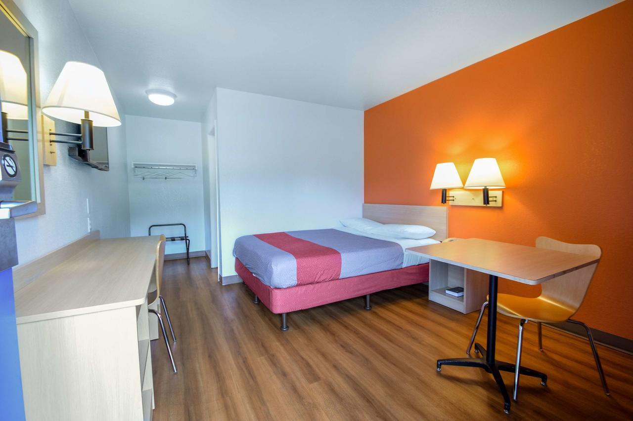 Motel 6-Kelso, Wa - Mt. St. Helens Bagian luar foto