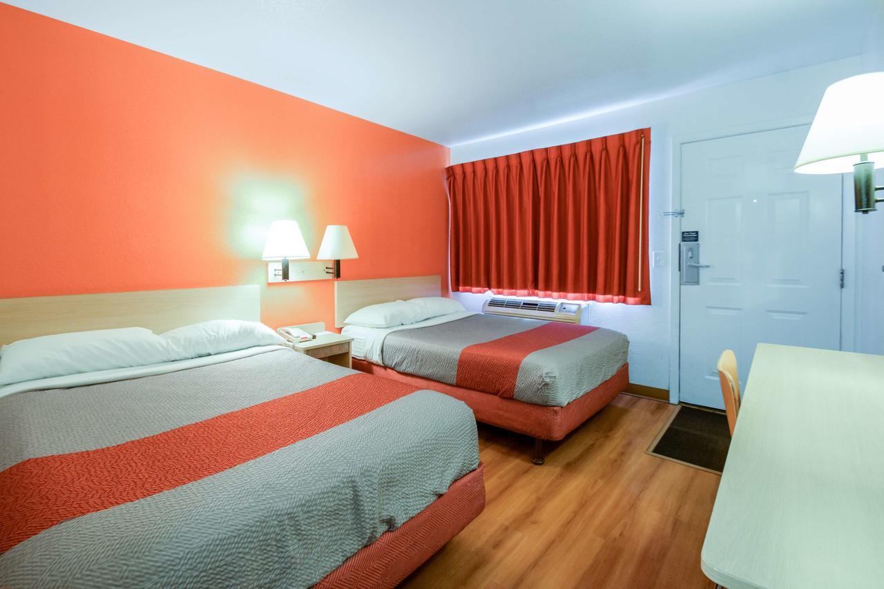 Motel 6-Kelso, Wa - Mt. St. Helens Bagian luar foto