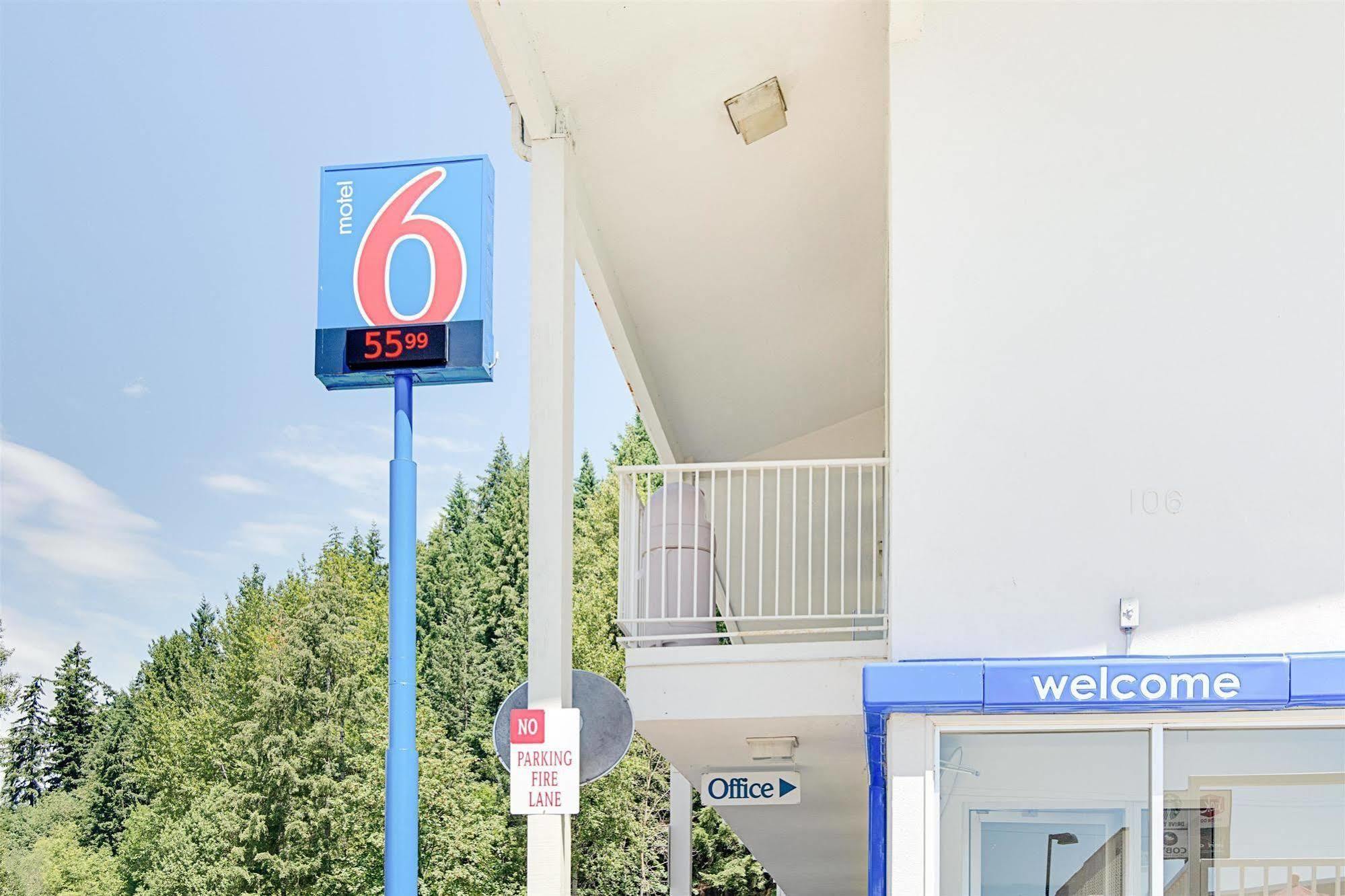 Motel 6-Kelso, Wa - Mt. St. Helens Bagian luar foto