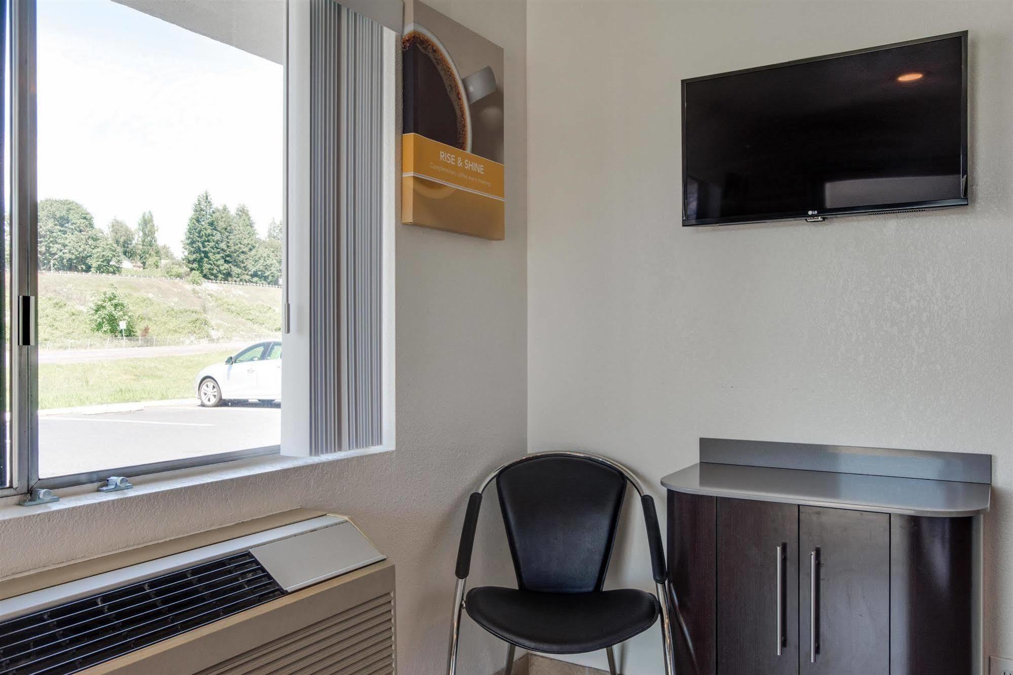 Motel 6-Kelso, Wa - Mt. St. Helens Bagian luar foto