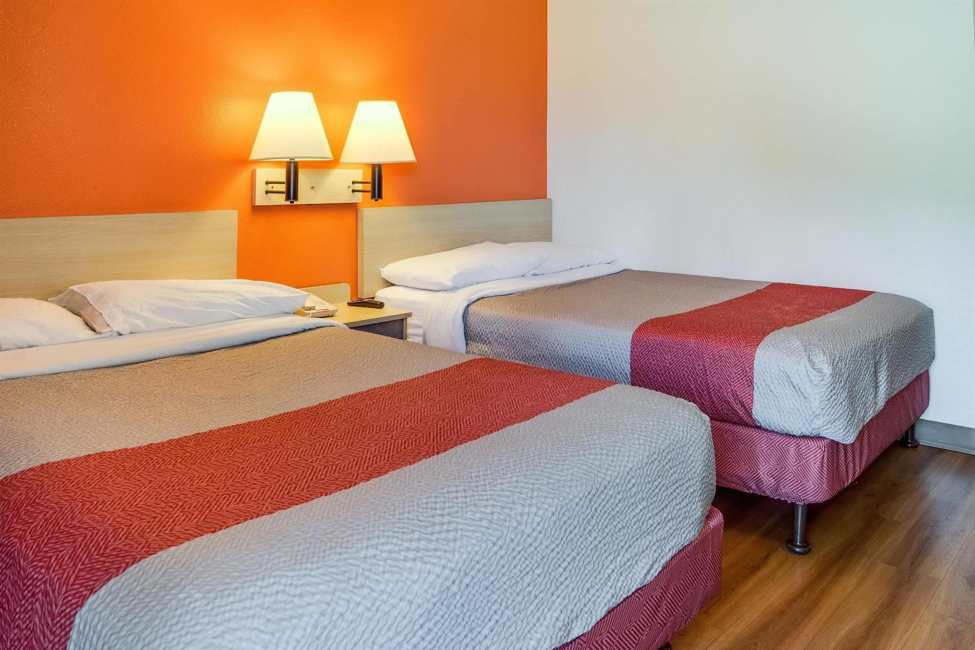 Motel 6-Kelso, Wa - Mt. St. Helens Bagian luar foto