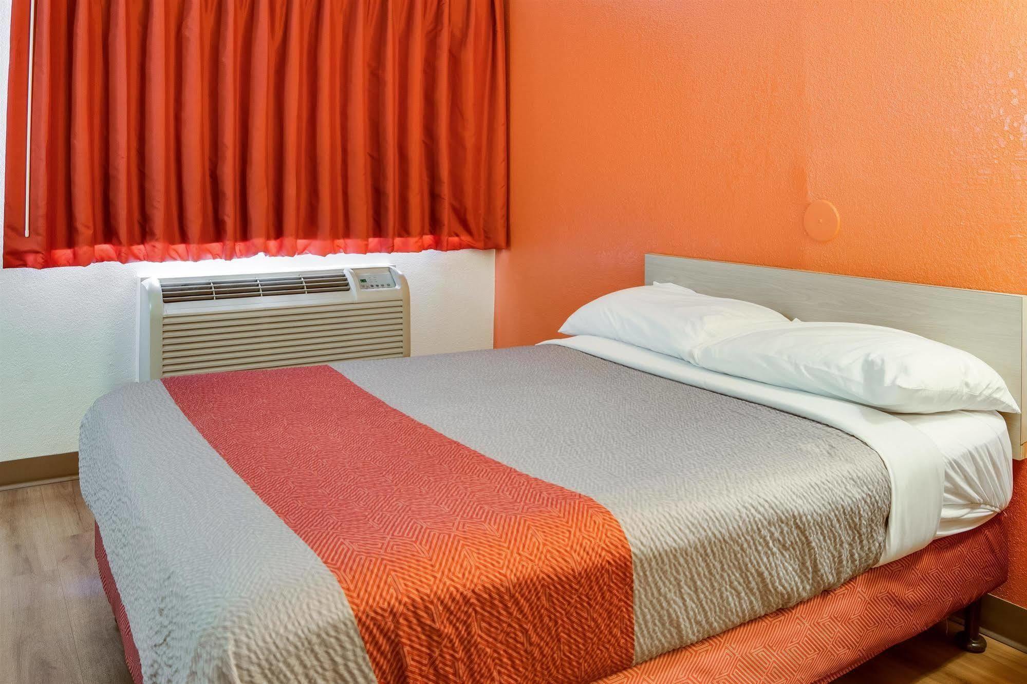 Motel 6-Kelso, Wa - Mt. St. Helens Bagian luar foto