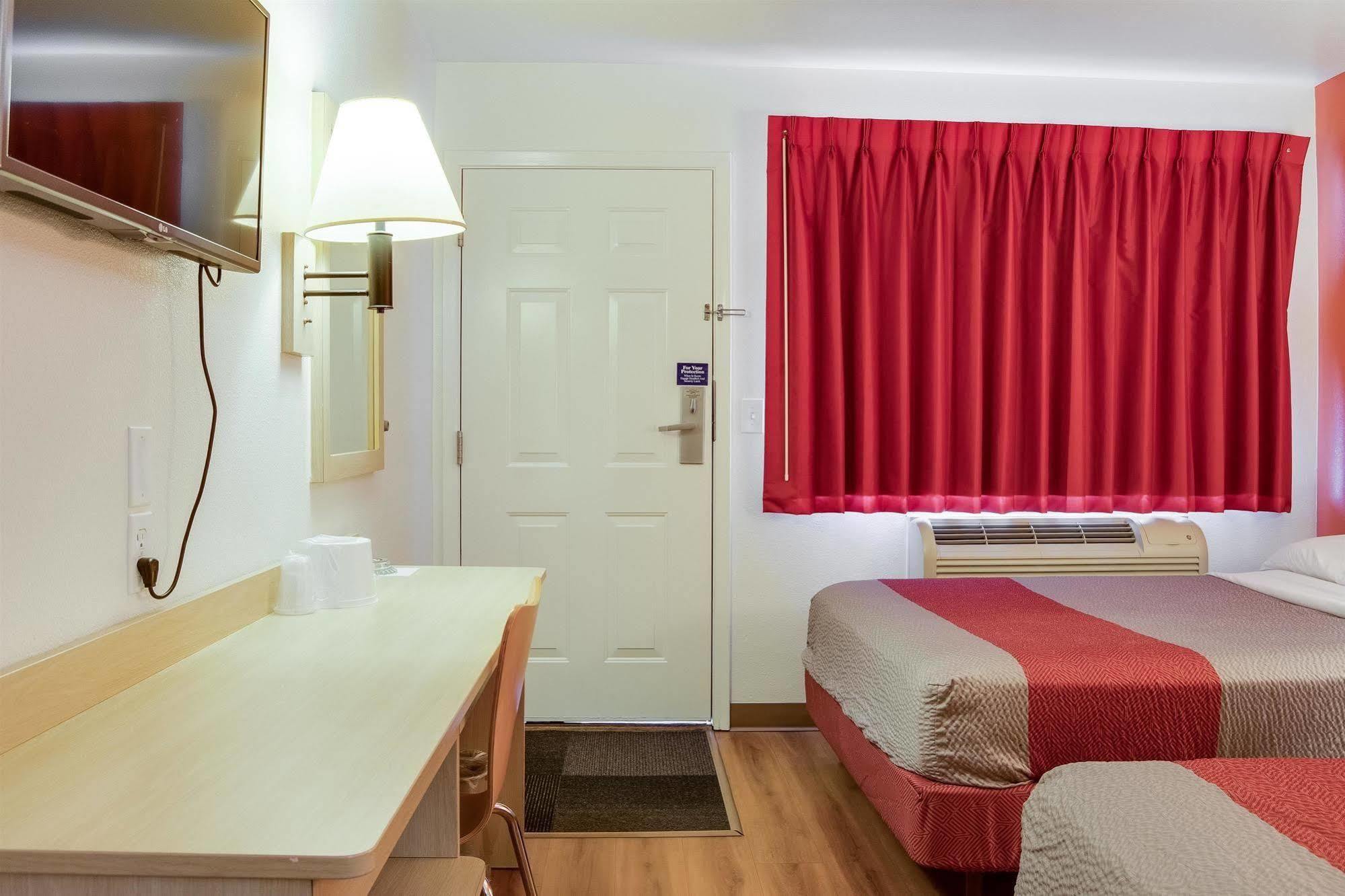 Motel 6-Kelso, Wa - Mt. St. Helens Bagian luar foto