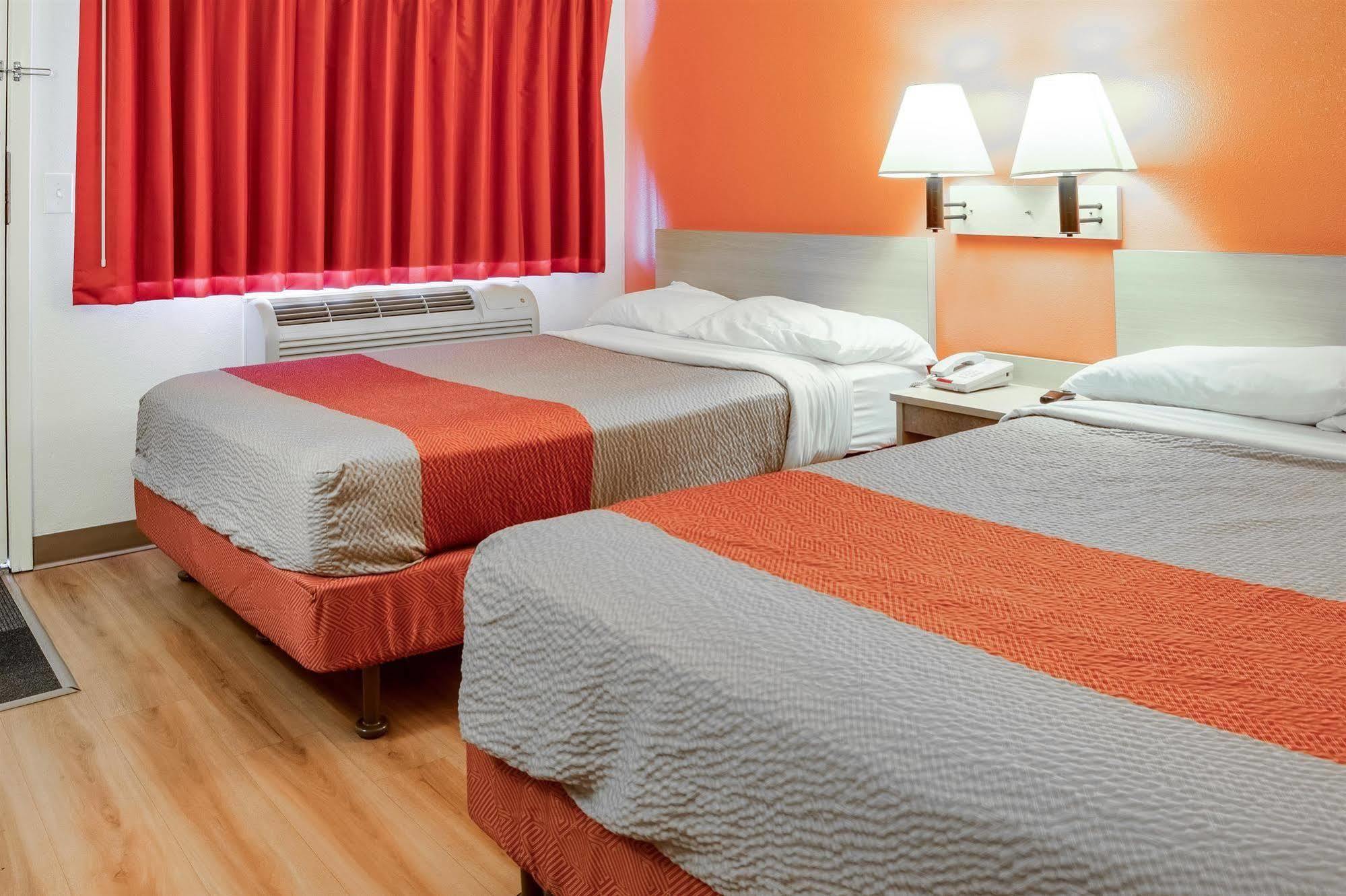 Motel 6-Kelso, Wa - Mt. St. Helens Bagian luar foto